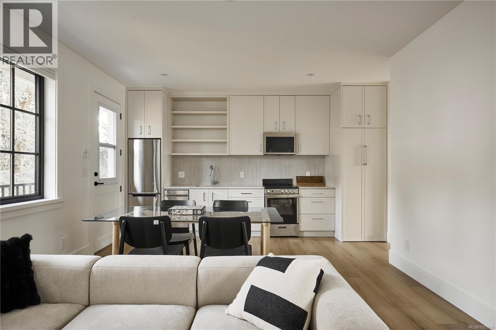 3915 Woodlands Pl, Saanich, British Columbia  V8N 4J7 - Photo 21 - 1025008