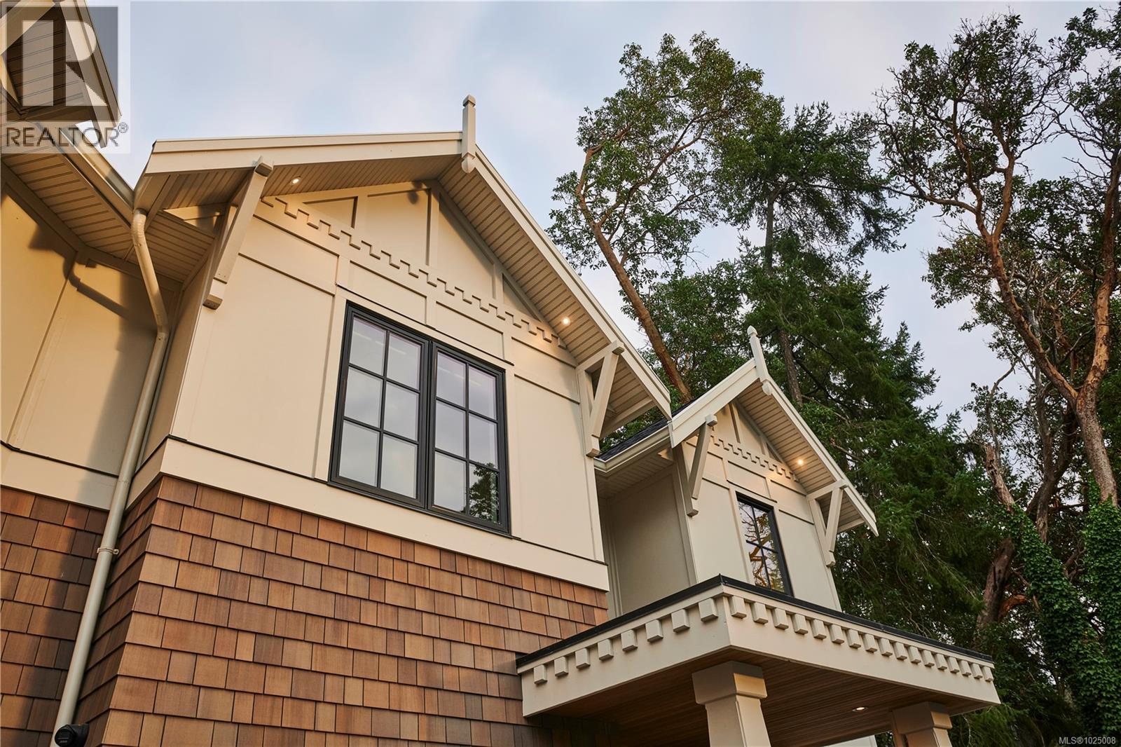 3915 Woodlands Pl, Saanich, British Columbia  V8N 4J7 - Photo 27 - 1025008