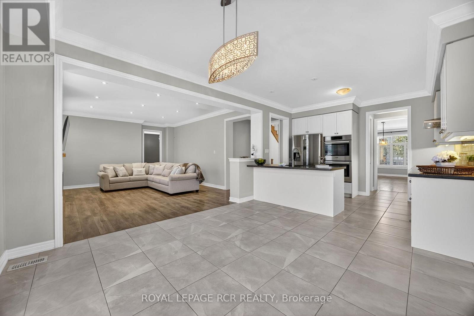 44 Cameron Street, Springwater, Ontario  L9X 0S3 - Photo 14 - S12760614