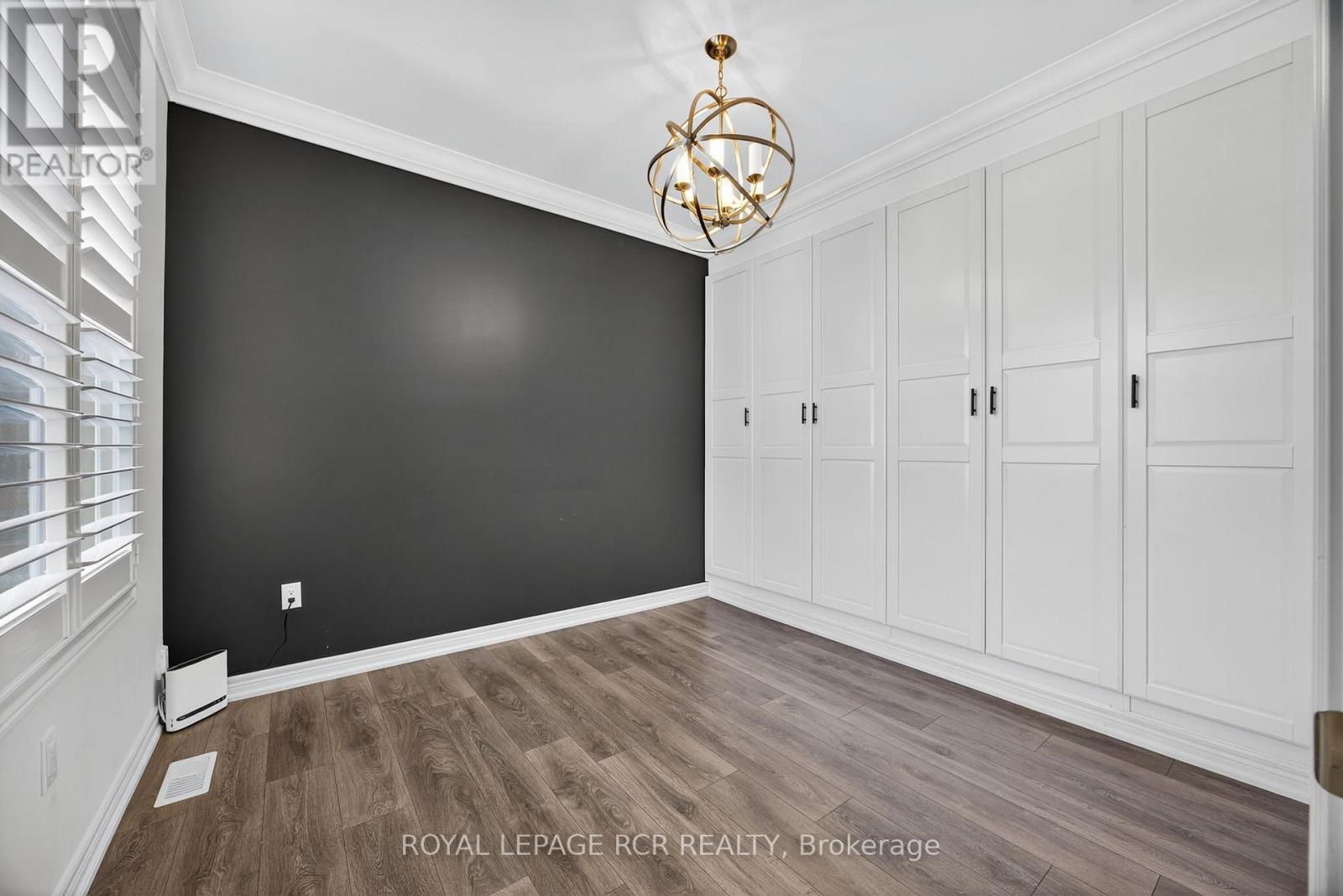 44 Cameron Street, Springwater, Ontario  L9X 0S3 - Photo 17 - S12760614