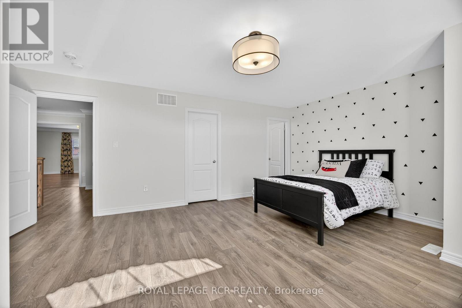 44 Cameron Street, Springwater, Ontario  L9X 0S3 - Photo 28 - S12760614