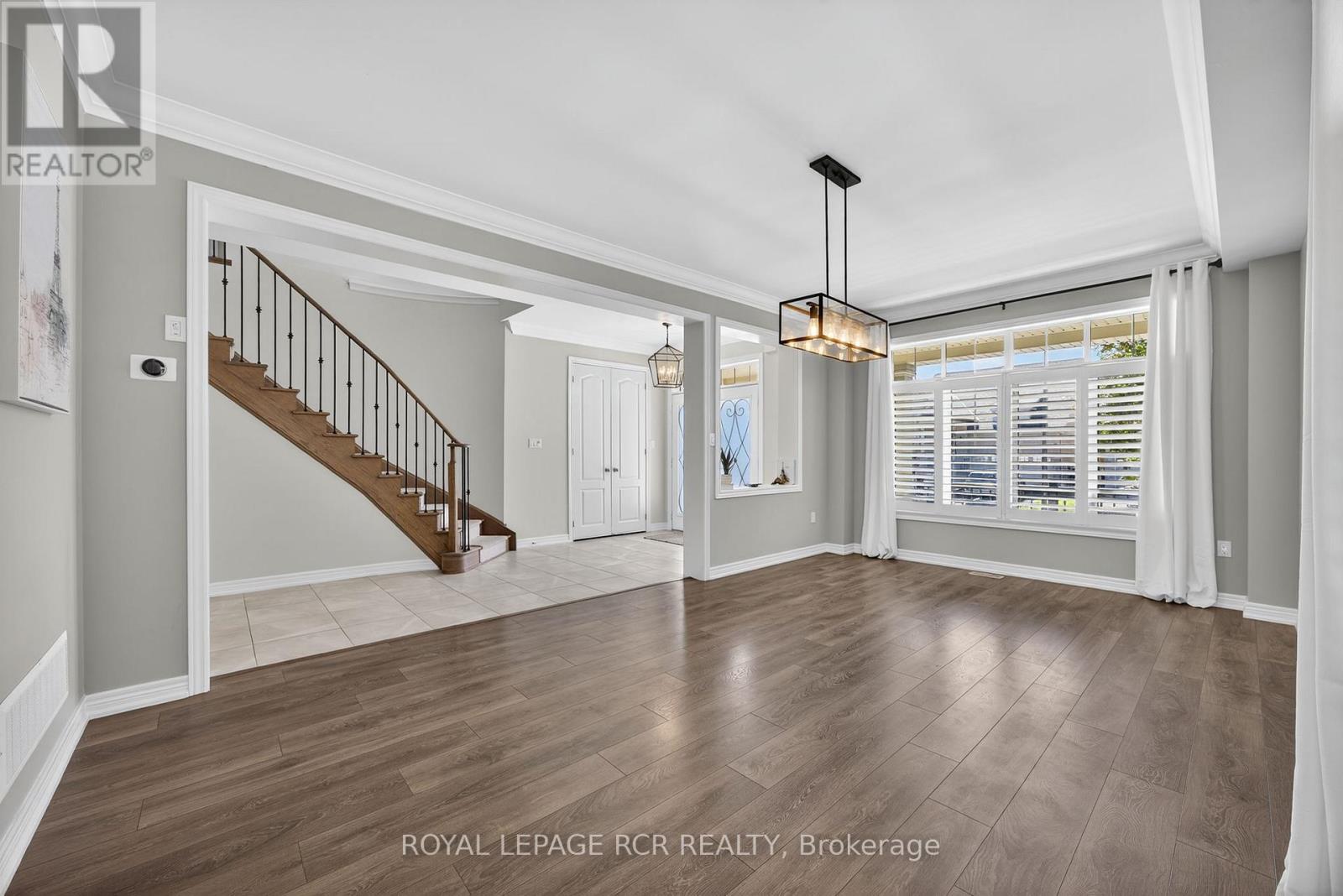 44 Cameron Street, Springwater, Ontario  L9X 0S3 - Photo 6 - S12760614