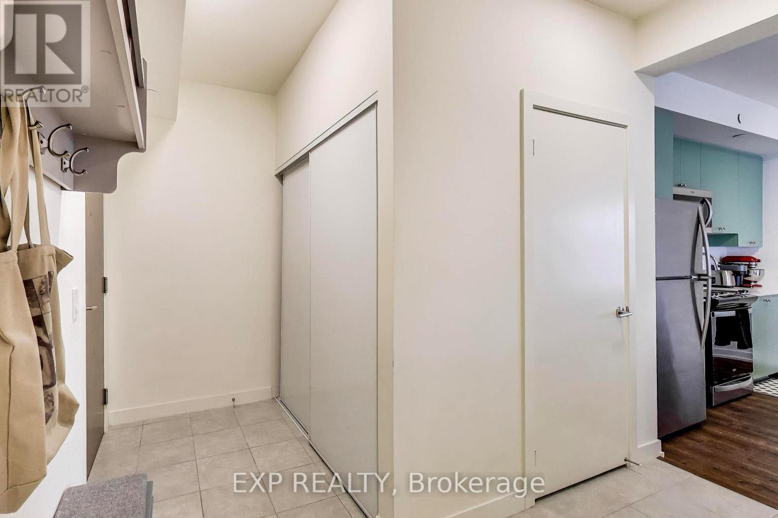 1106 - 10 Wilby Crescent, Toronto, Ontario  M9N 0B6 - Photo 6 - W12752058