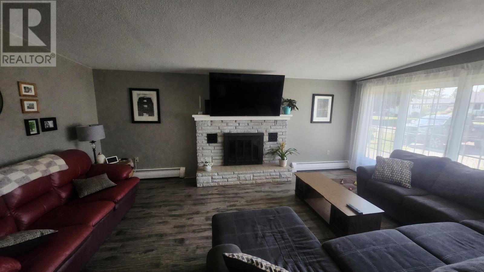 46 Saunders Avenue, Summerside, Prince Edward Island  C1N 2H9 - Photo 7 - 202602178