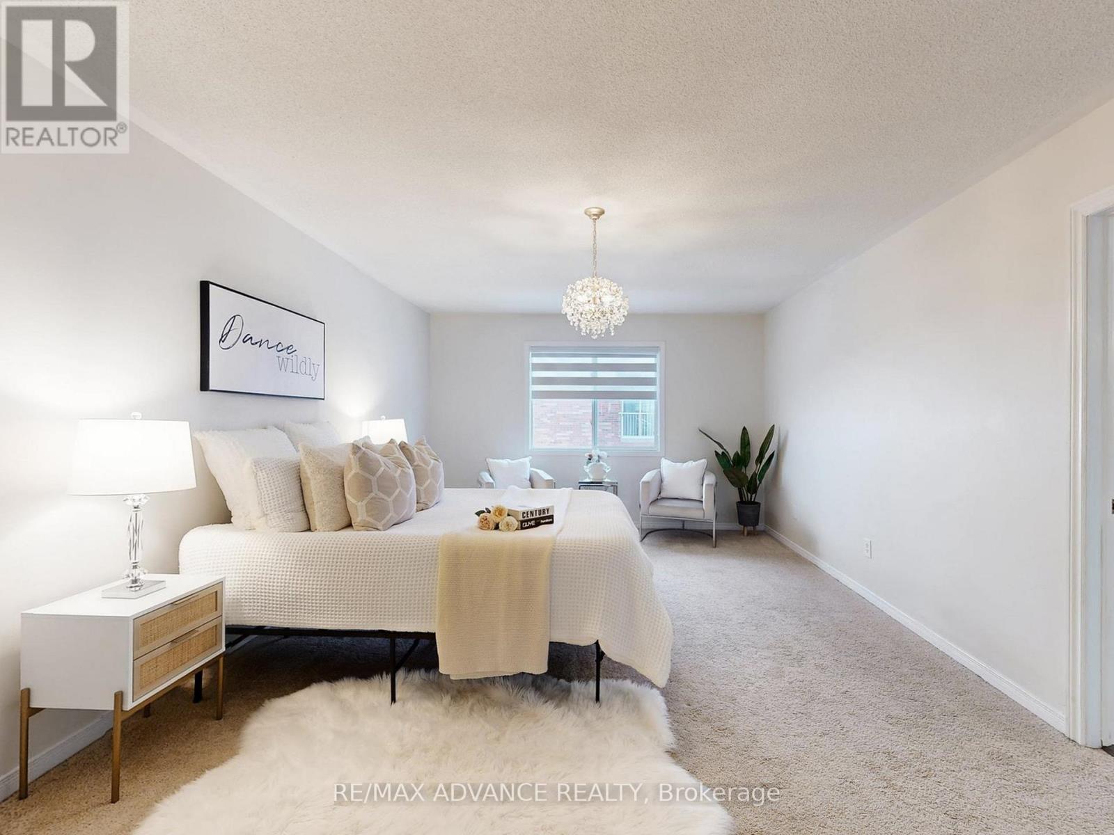 24 Martell Gate, Aurora, Ontario  L4G 0C4 - Photo 18 - N12676054