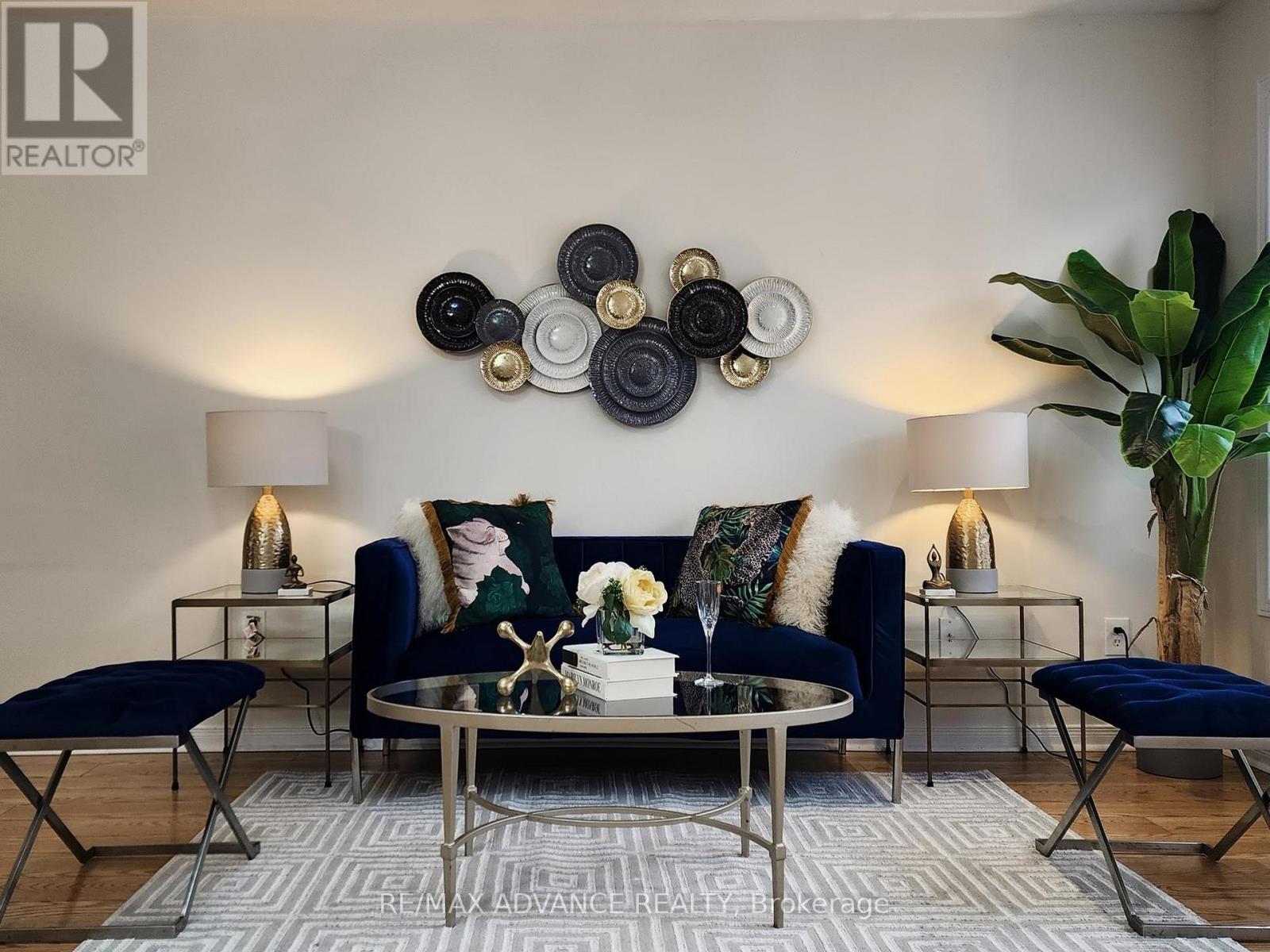 24 Martell Gate, Aurora, Ontario  L4G 0C4 - Photo 8 - N12676054