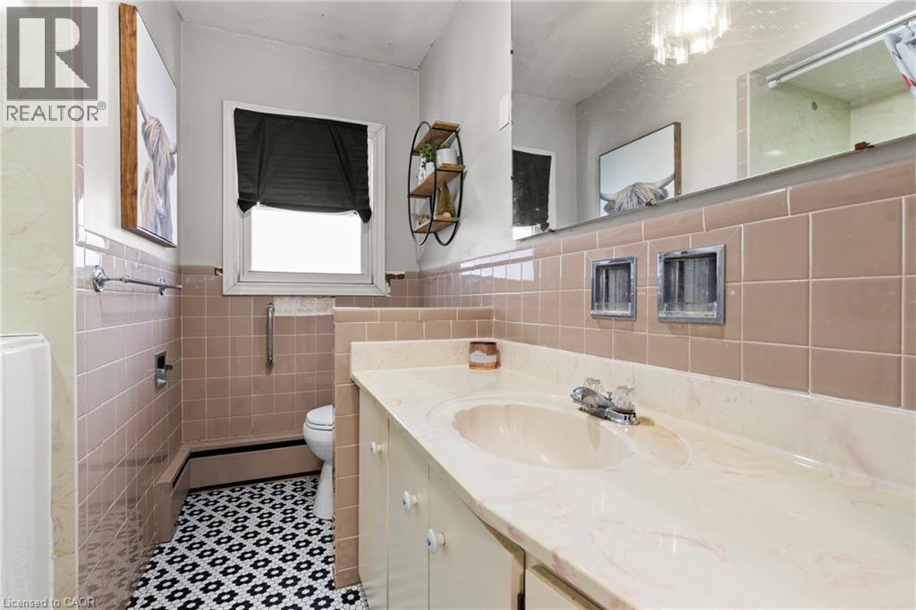 4 Mountview Avenue, Grimsby, Ontario  L3M 1V5 - Photo 8 - 40803132