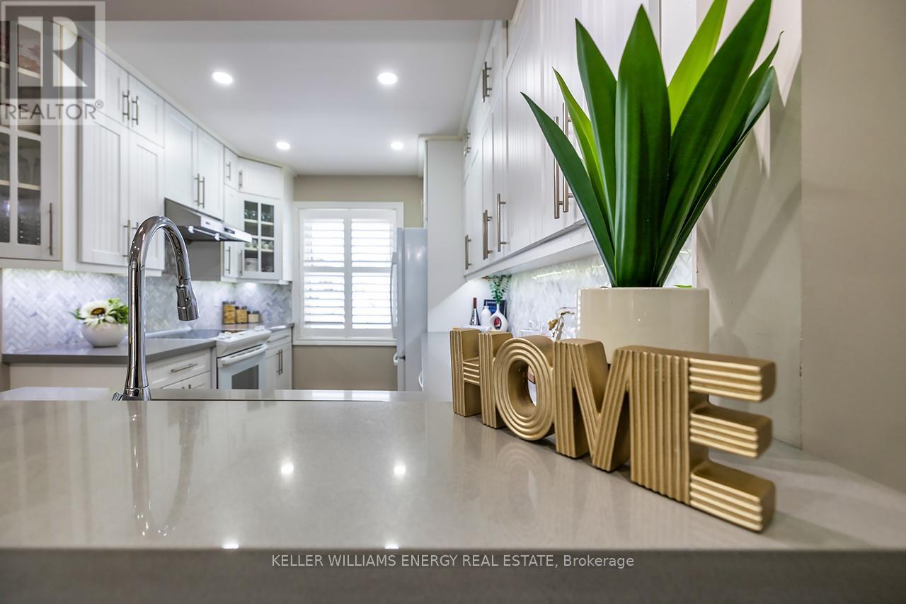 320 Homestead Drive, Oshawa (Mclaughlin), Ontario  L1J 6V1 - Photo 8 - E12760694