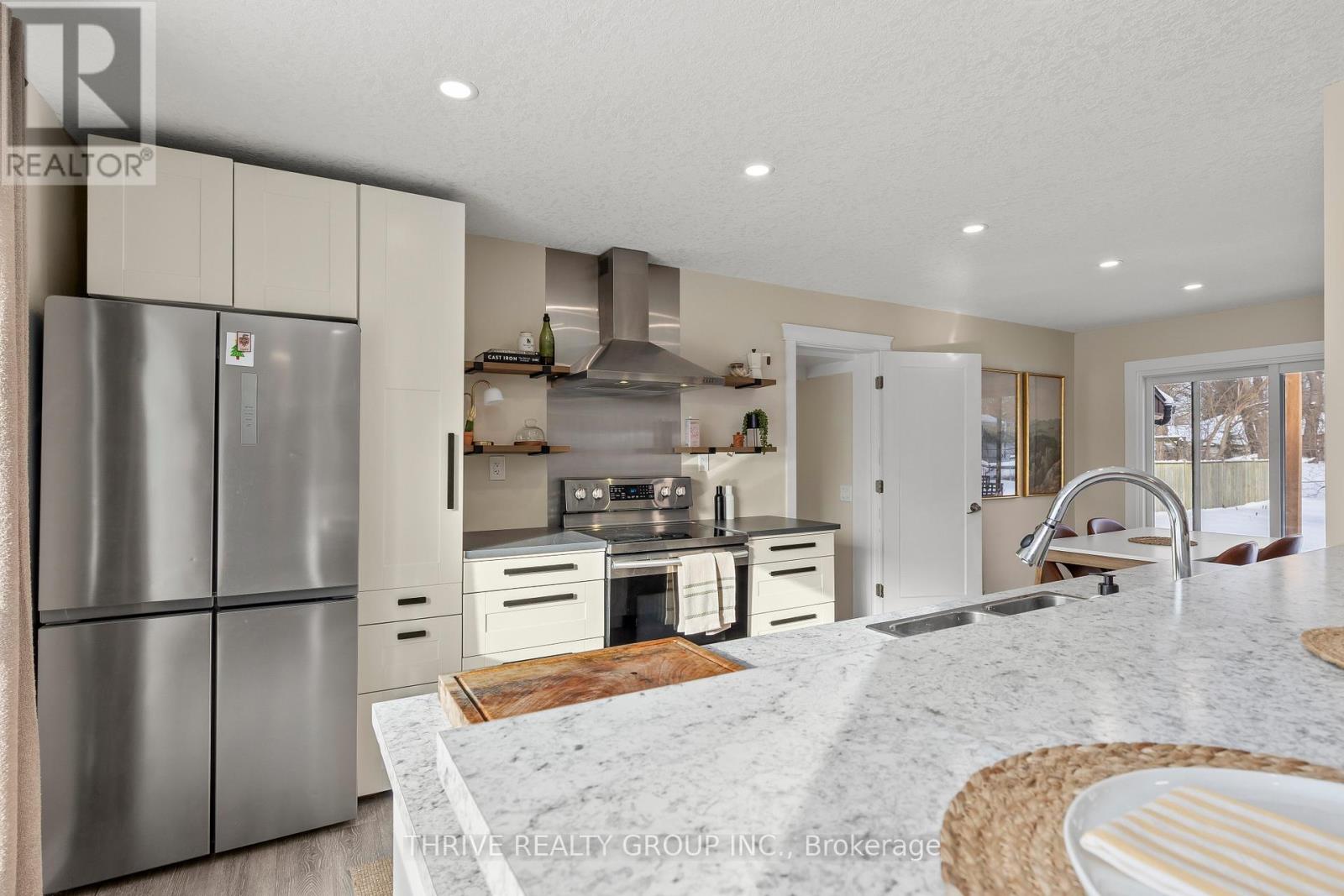 402 Stephen Street, London South, Ontario  N6K 2N3 - Photo 6 - X12760624