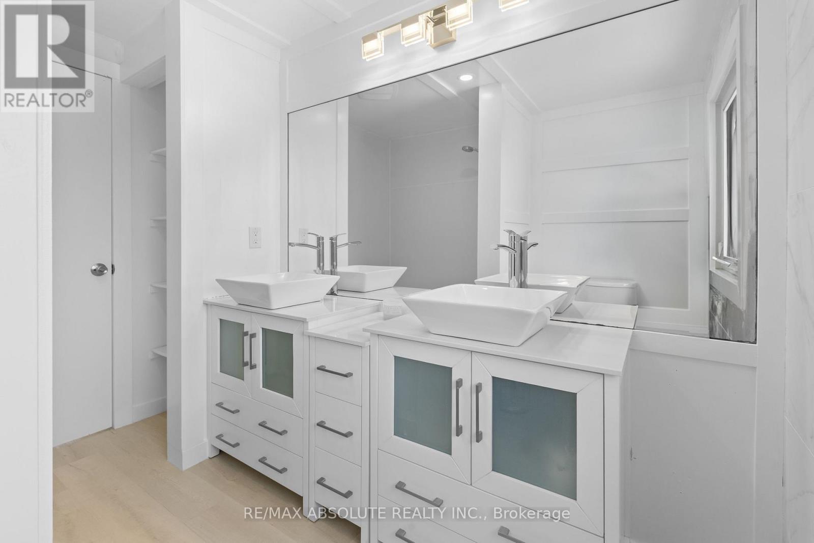 1444 Normandy Crescent, Ottawa, Ontario  K2C 0N6 - Photo 35 - X12760684