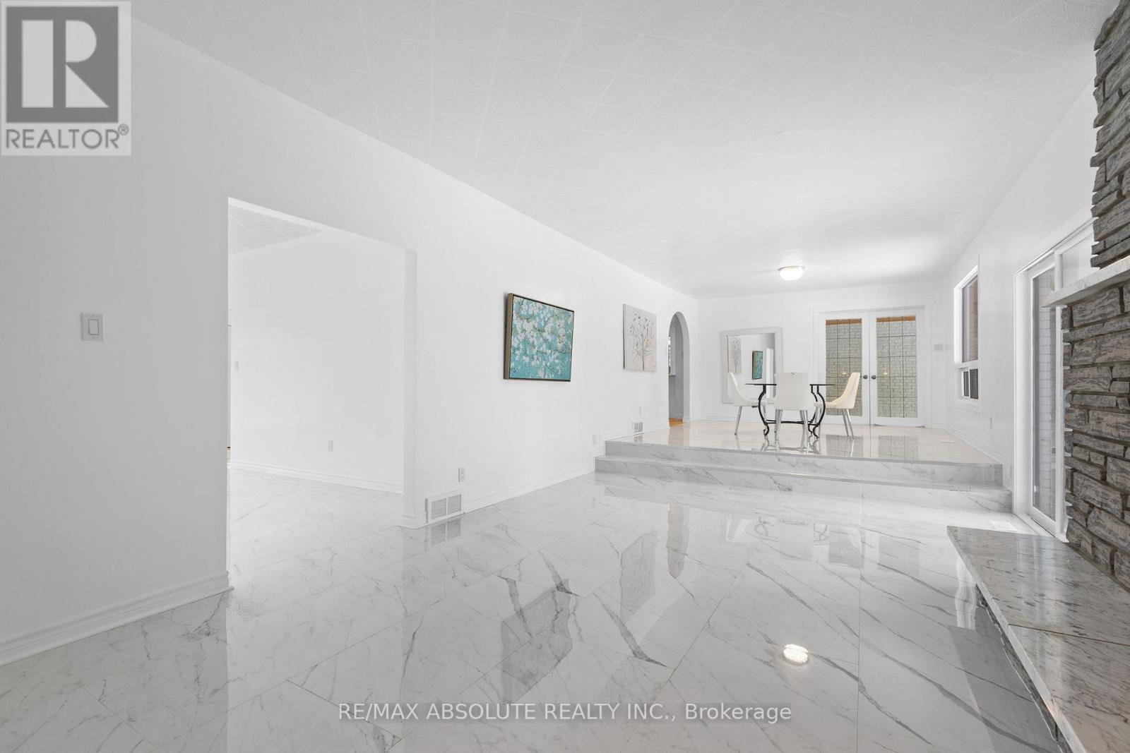 1444 Normandy Crescent, Ottawa, Ontario  K2C 0N6 - Photo 7 - X12760684