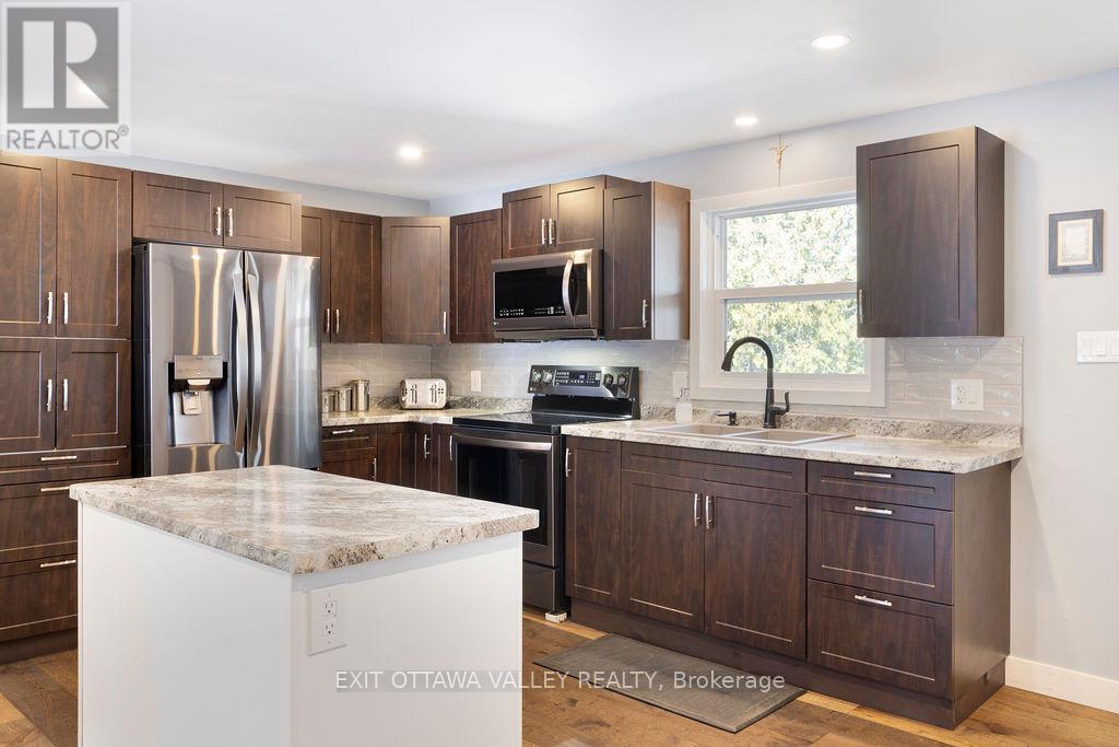 39090 Combermere Road, Madawaska Valley, Ontario  K0J 1L0 - Photo 19 - X12760700