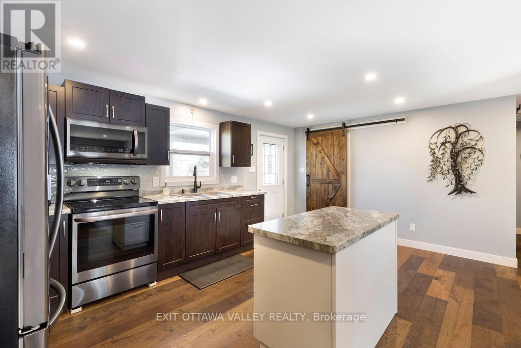 39090 Combermere Road, Madawaska Valley, Ontario  K0J 1L0 - Photo 21 - X12760700