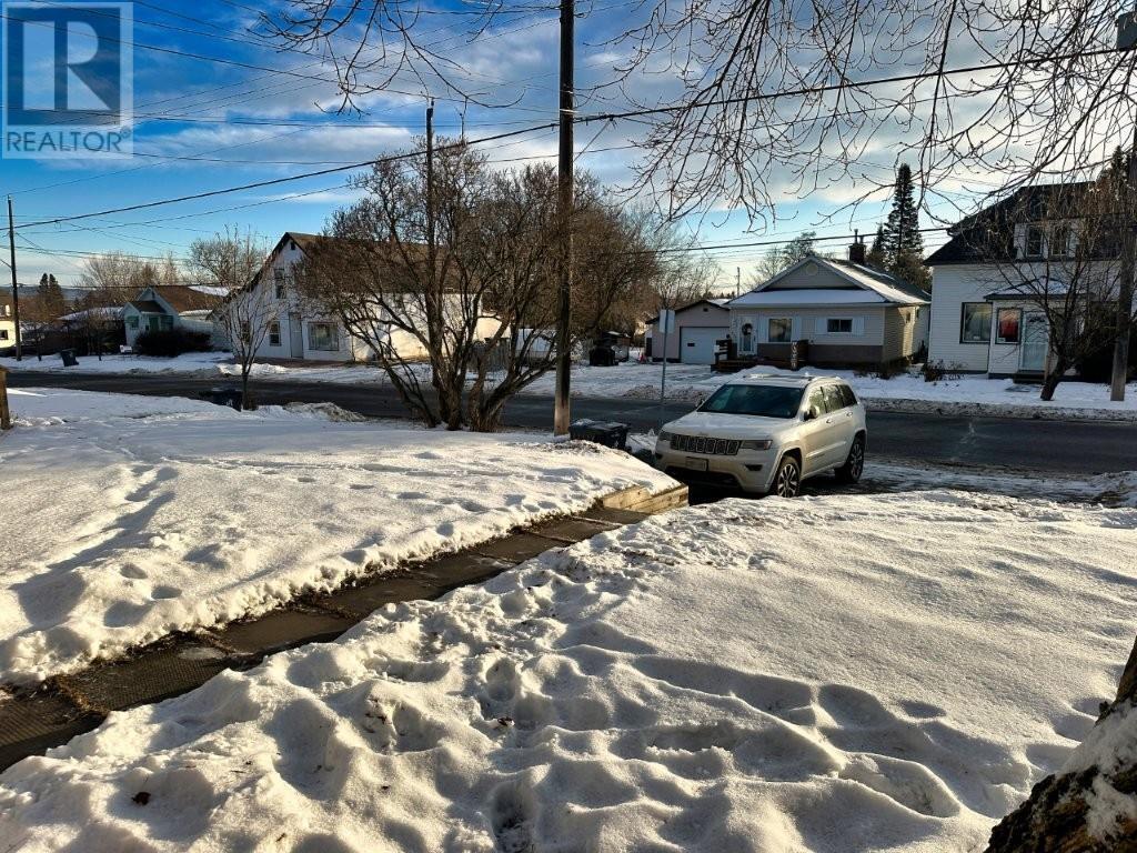 130 Pine Street, Thunder Bay, Ontario  P7A 5X5 - Photo 3 - TB2600128