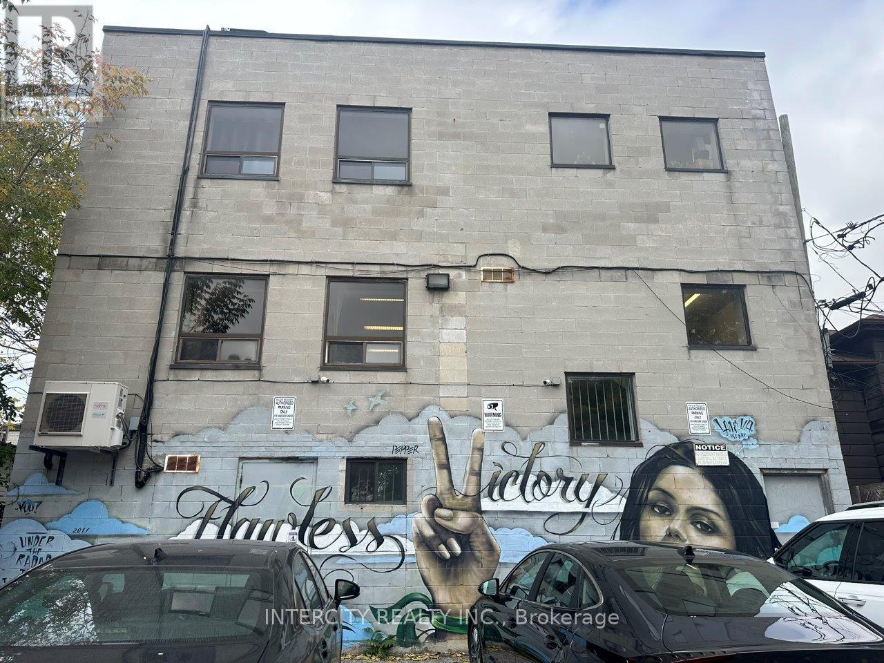 2/f - 627 Bloor Street W, Toronto, Ontario  M6G 1K8 - Photo 39 - C12757940