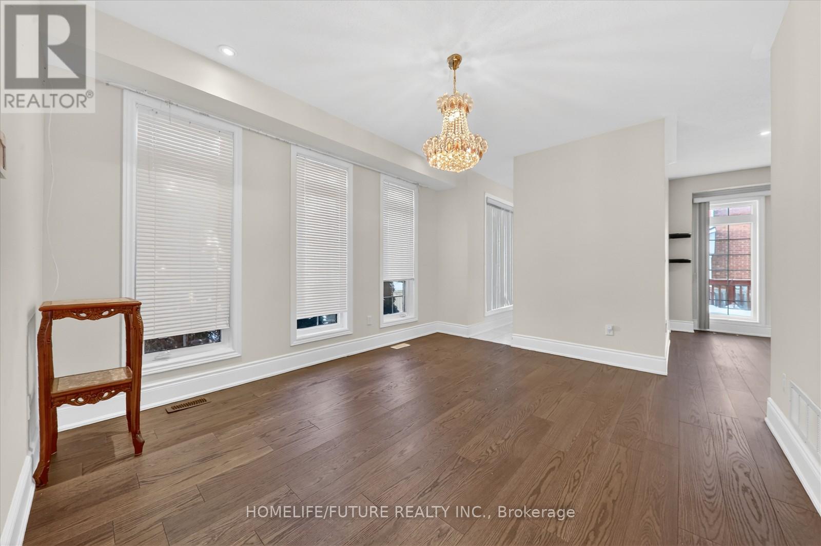 Main & 2nd Flr - 10 Ramsgate Court, Markham (Milliken Mills East), Ontario  L3S 4R3 - Photo 10 - N12758812