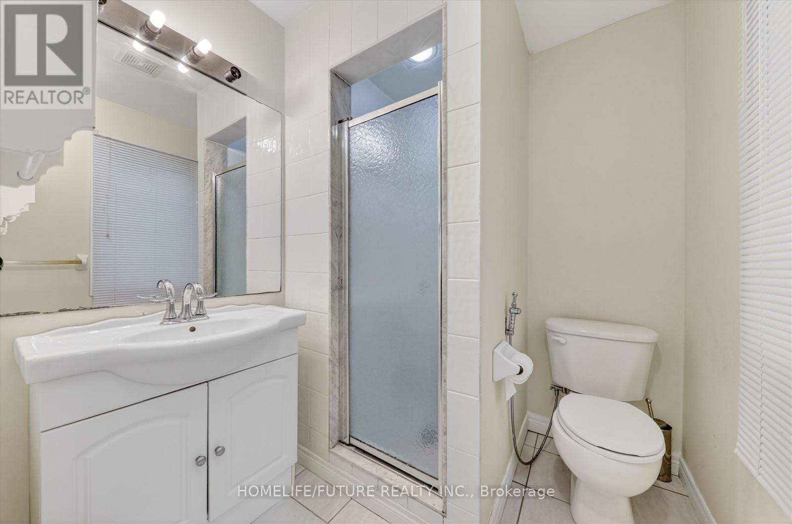 Main & 2nd Flr - 10 Ramsgate Court, Markham (Milliken Mills East), Ontario  L3S 4R3 - Photo 36 - N12758812