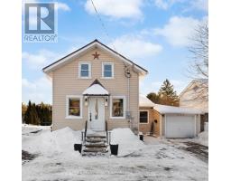 120 QUEEN STREET, Smiths Falls, Ontario