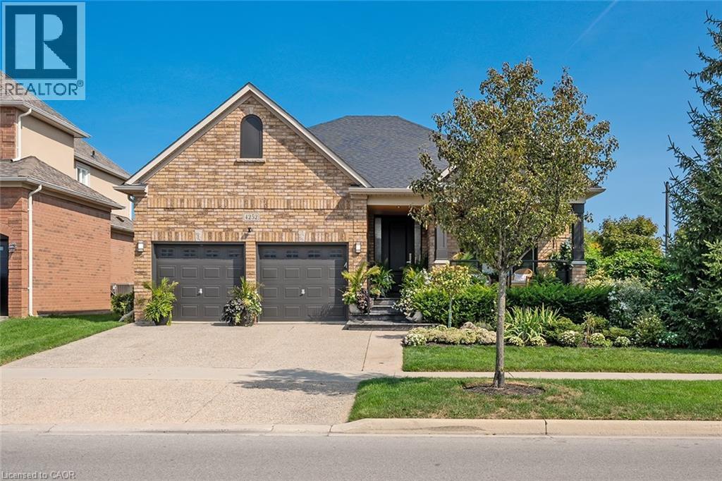 4252 SARAZEN Drive, Burlington, Ontario