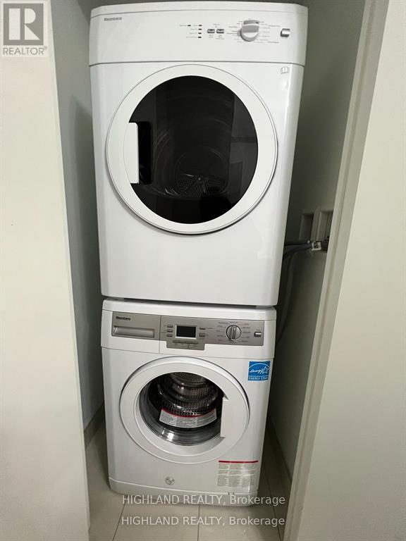 1812 - 290 Adelaide Street W, Toronto, Ontario  M5V 0P3 - Photo 10 - C12760766