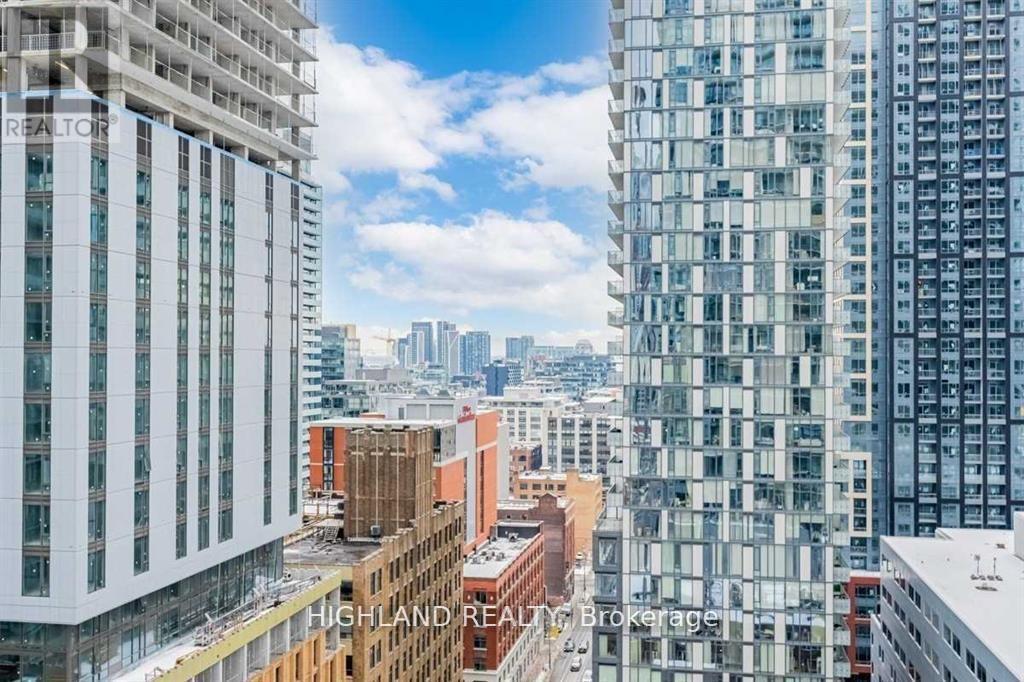 1812 - 290 Adelaide Street W, Toronto, Ontario  M5V 0P3 - Photo 12 - C12760766