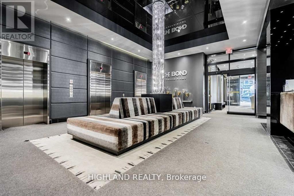 1812 - 290 Adelaide Street W, Toronto, Ontario  M5V 0P3 - Photo 15 - C12760766