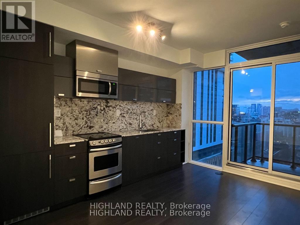 1812 - 290 Adelaide Street W, Toronto, Ontario  M5V 0P3 - Photo 6 - C12760766