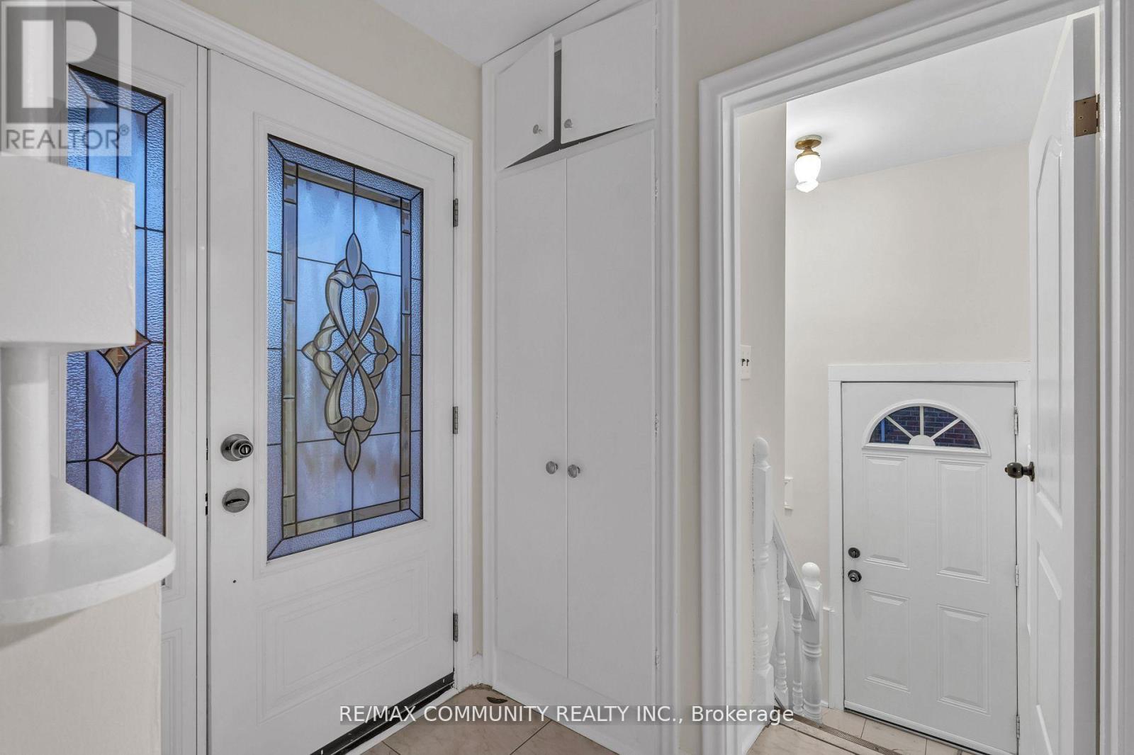 Main - 94 Waringstown Drive, Toronto (Wexford-Maryvale), Ontario  M1R 4H4 - Photo 4 - E12760634