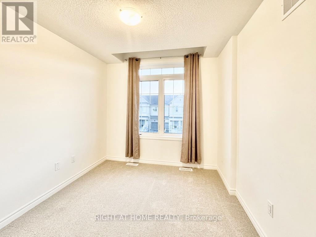 135 Greer Street, Barrie, Ontario  L9J 0R7 - Photo 11 - S12760774