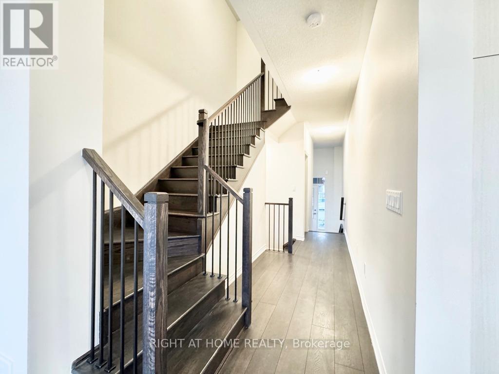 135 Greer Street, Barrie, Ontario  L9J 0R7 - Photo 5 - S12760774