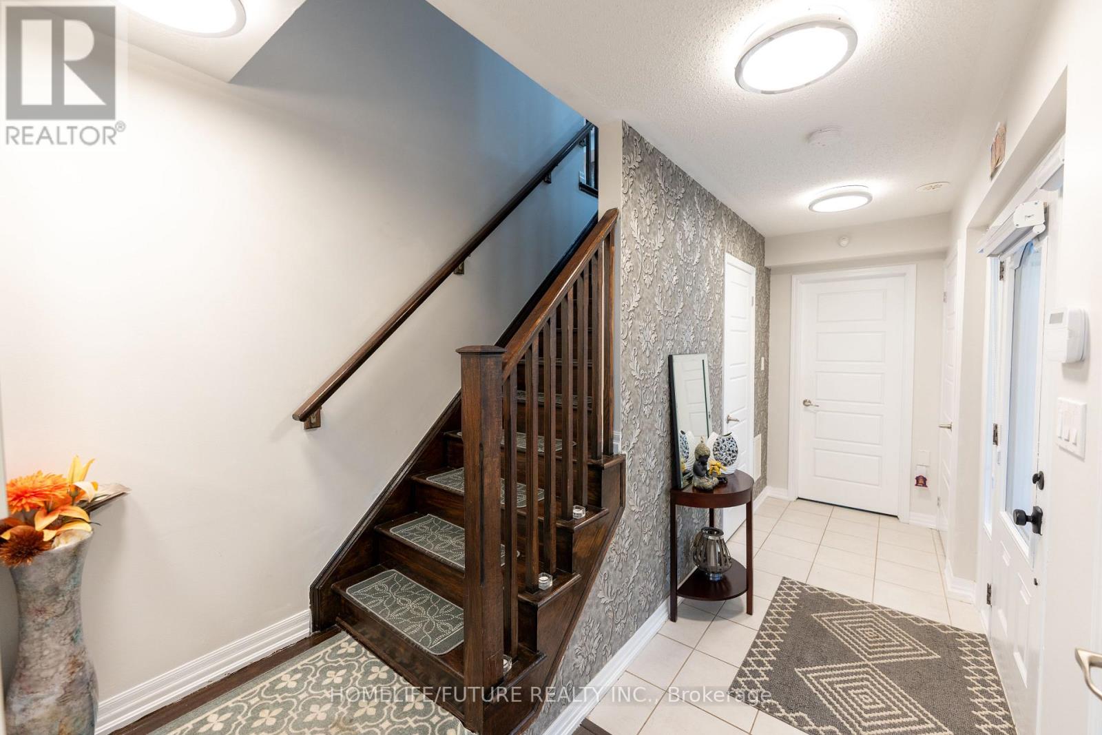 275 Ellen Davidson Drive, Oakville (Go Glenorchy), Ontario  L6M 0V6 - Photo 10 - W12572804