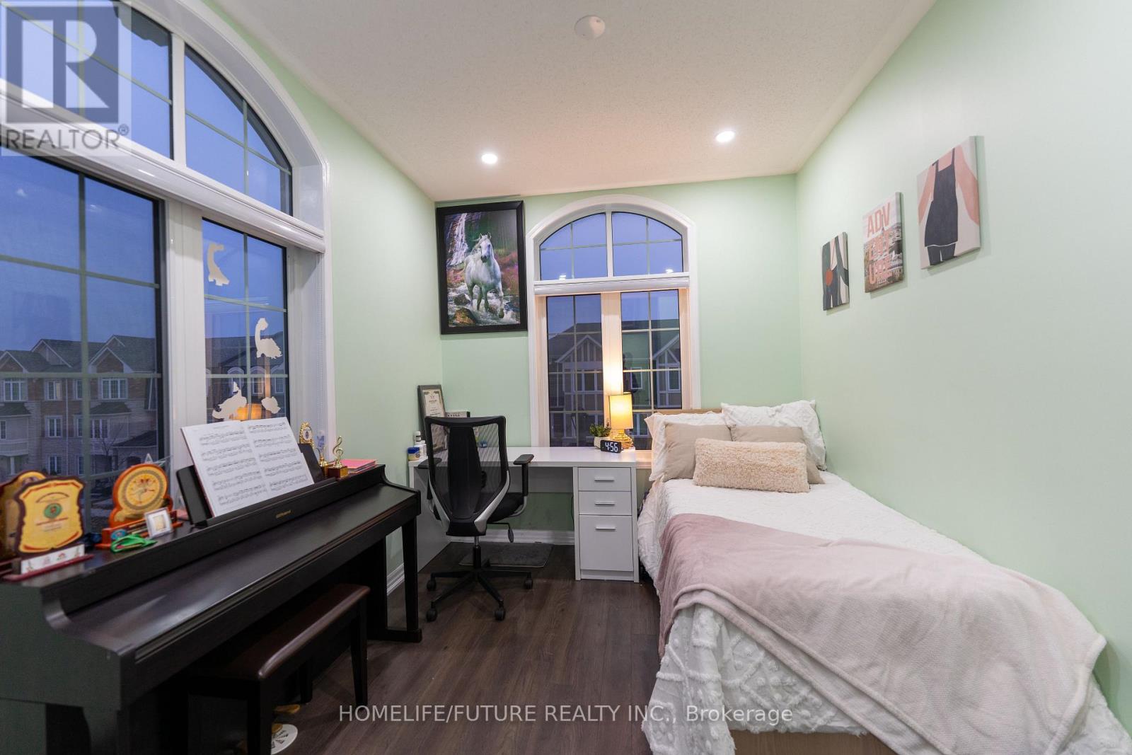 275 Ellen Davidson Drive, Oakville (Go Glenorchy), Ontario  L6M 0V6 - Photo 31 - W12572804