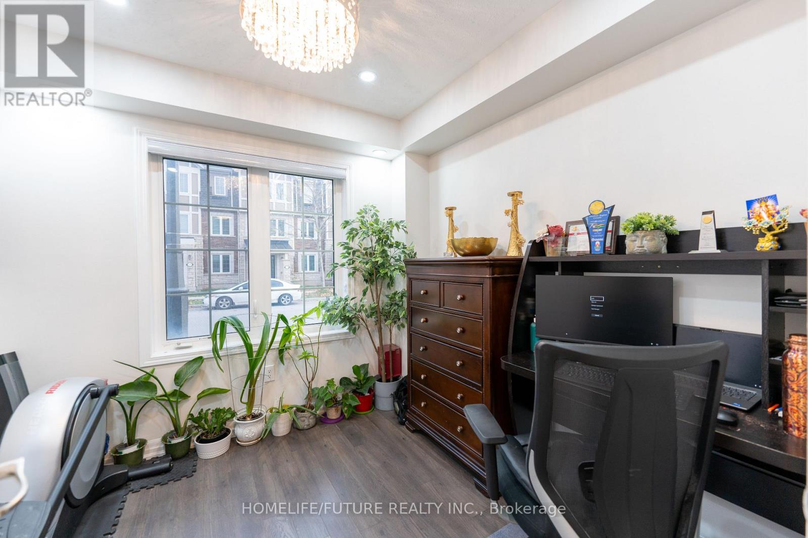 275 Ellen Davidson Drive, Oakville (Go Glenorchy), Ontario  L6M 0V6 - Photo 9 - W12572804