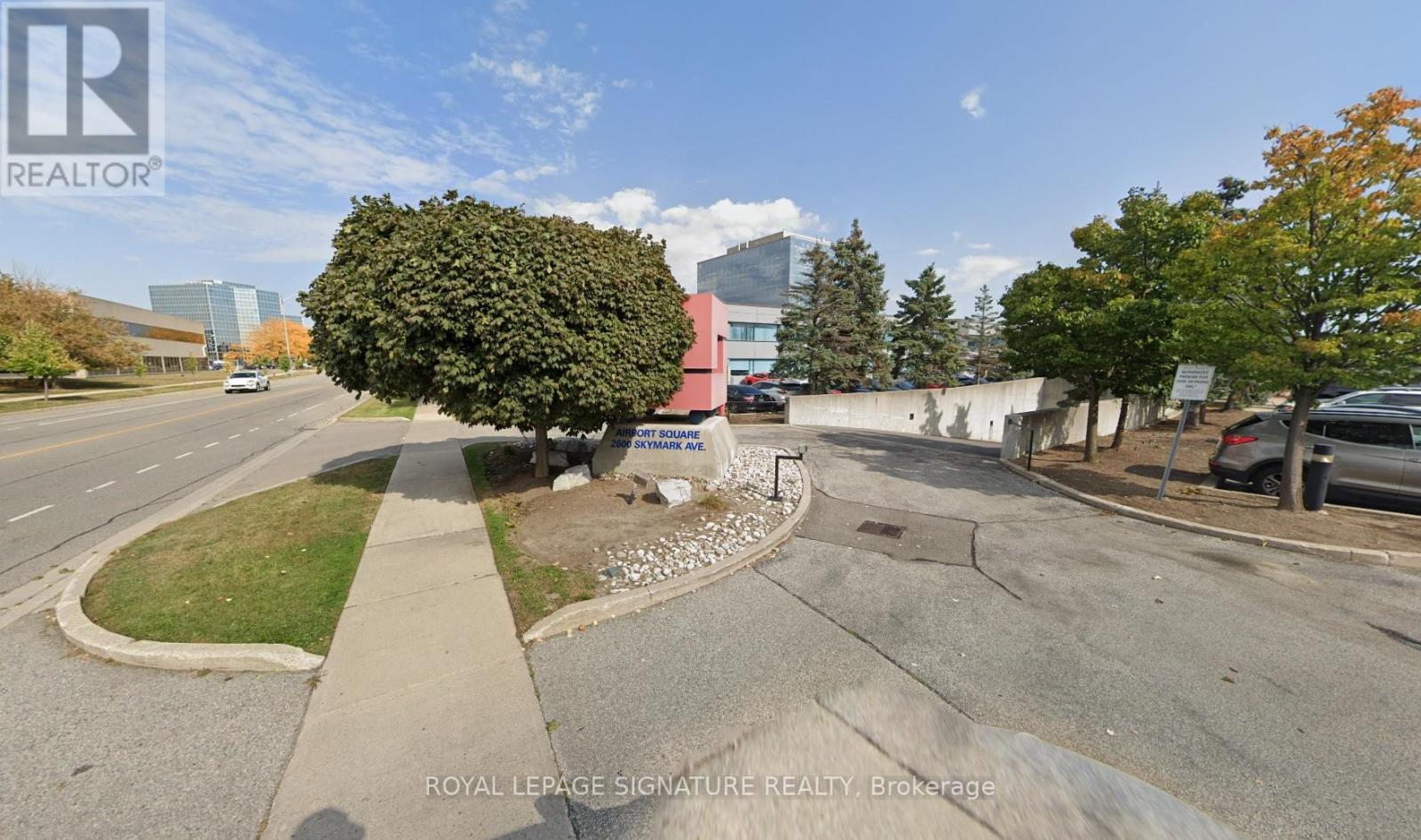 5-102 - 2600 SKYMARK AVENUE, mississauga (airport corporate), Ontario