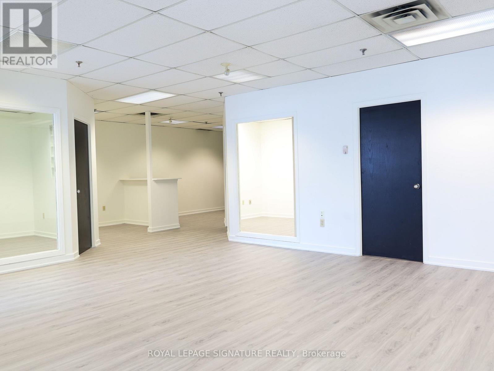 5-102 - 2600 Skymark Avenue, Mississauga (Airport Corporate), Ontario  L4W 5B2 - Photo 10 - W12760642