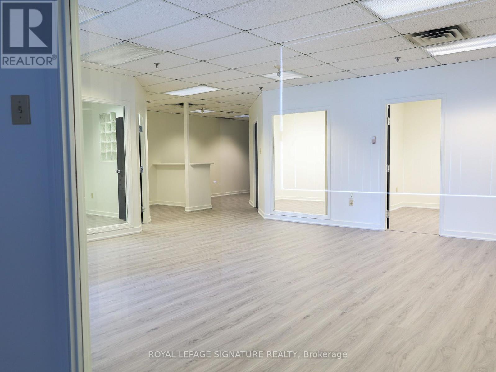 5-102 - 2600 Skymark Avenue, Mississauga (Airport Corporate), Ontario  L4W 5B2 - Photo 15 - W12760642