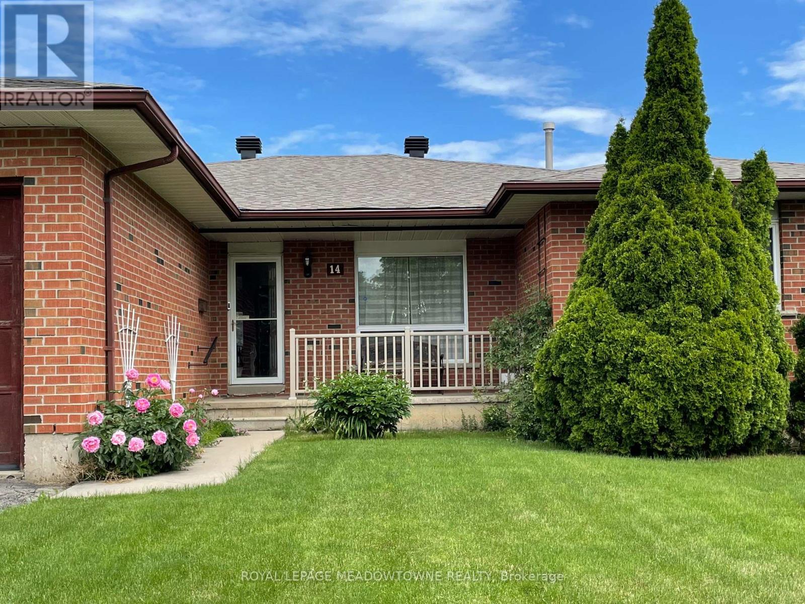 14 Brookland Drive, Brampton, Ontario  L6T 2M5 - Photo 4 - W12760668