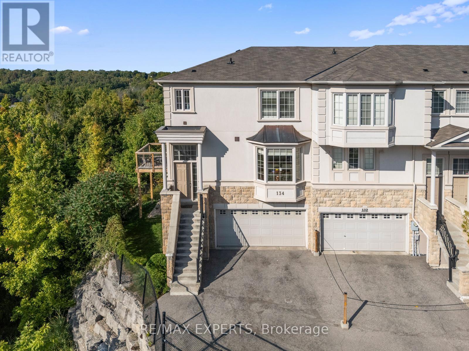 134 ROLLING HILLS LANE, caledon (bolton west), Ontario