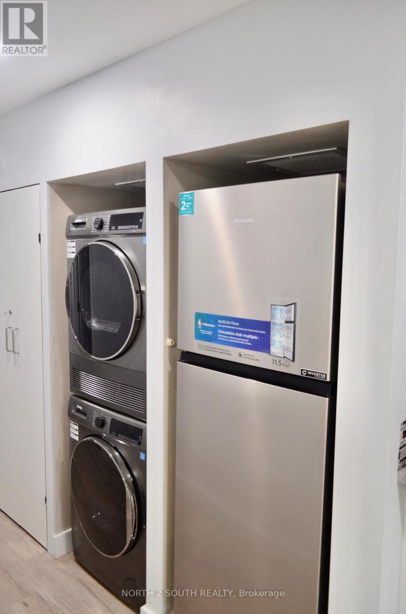 Bsmt - 9 Barwell Crescent, Toronto, Ontario  M9W 2W4 - Photo 14 - W12760690