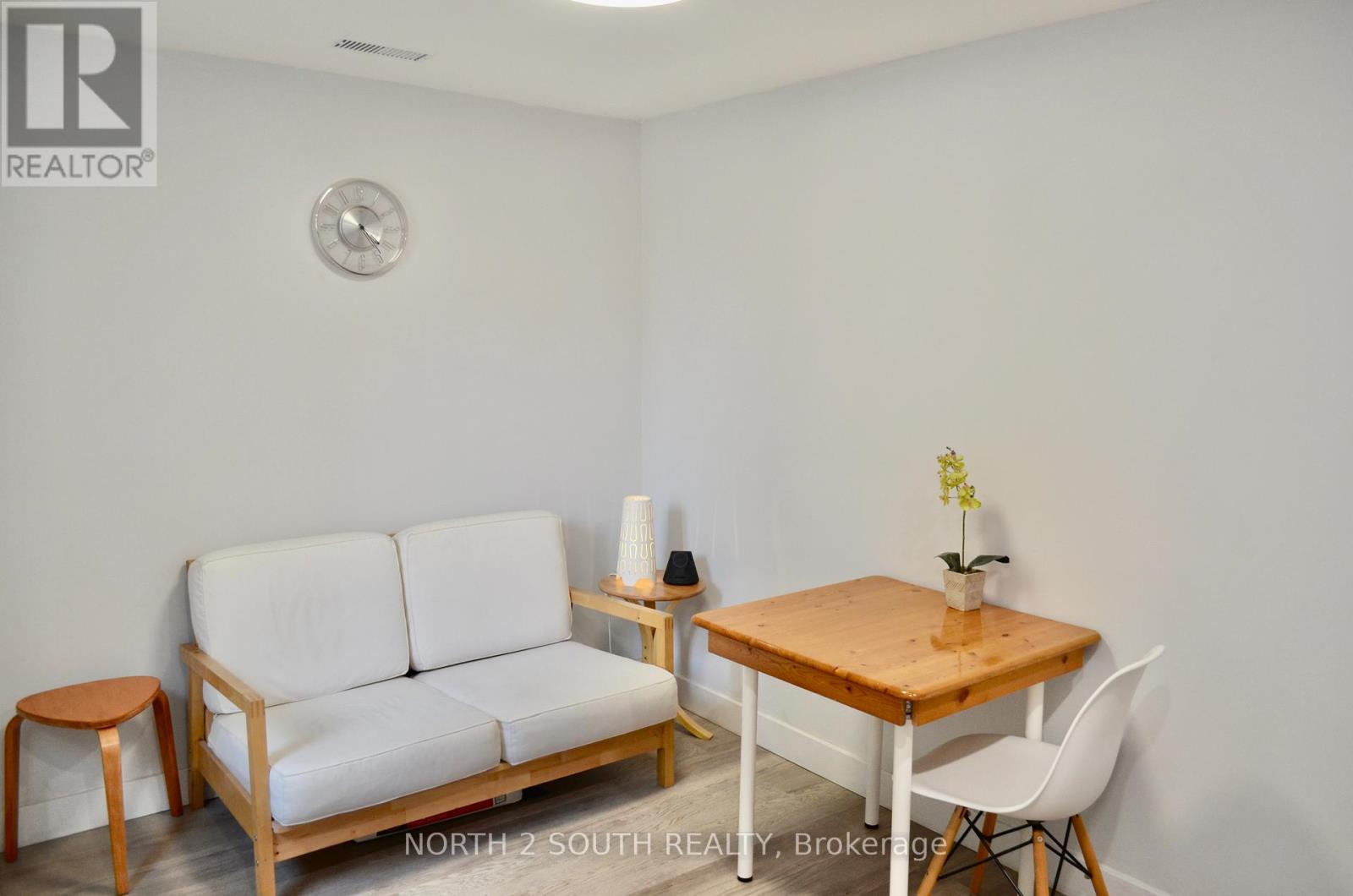 Bsmt - 9 Barwell Crescent, Toronto, Ontario  M9W 2W4 - Photo 3 - W12760690