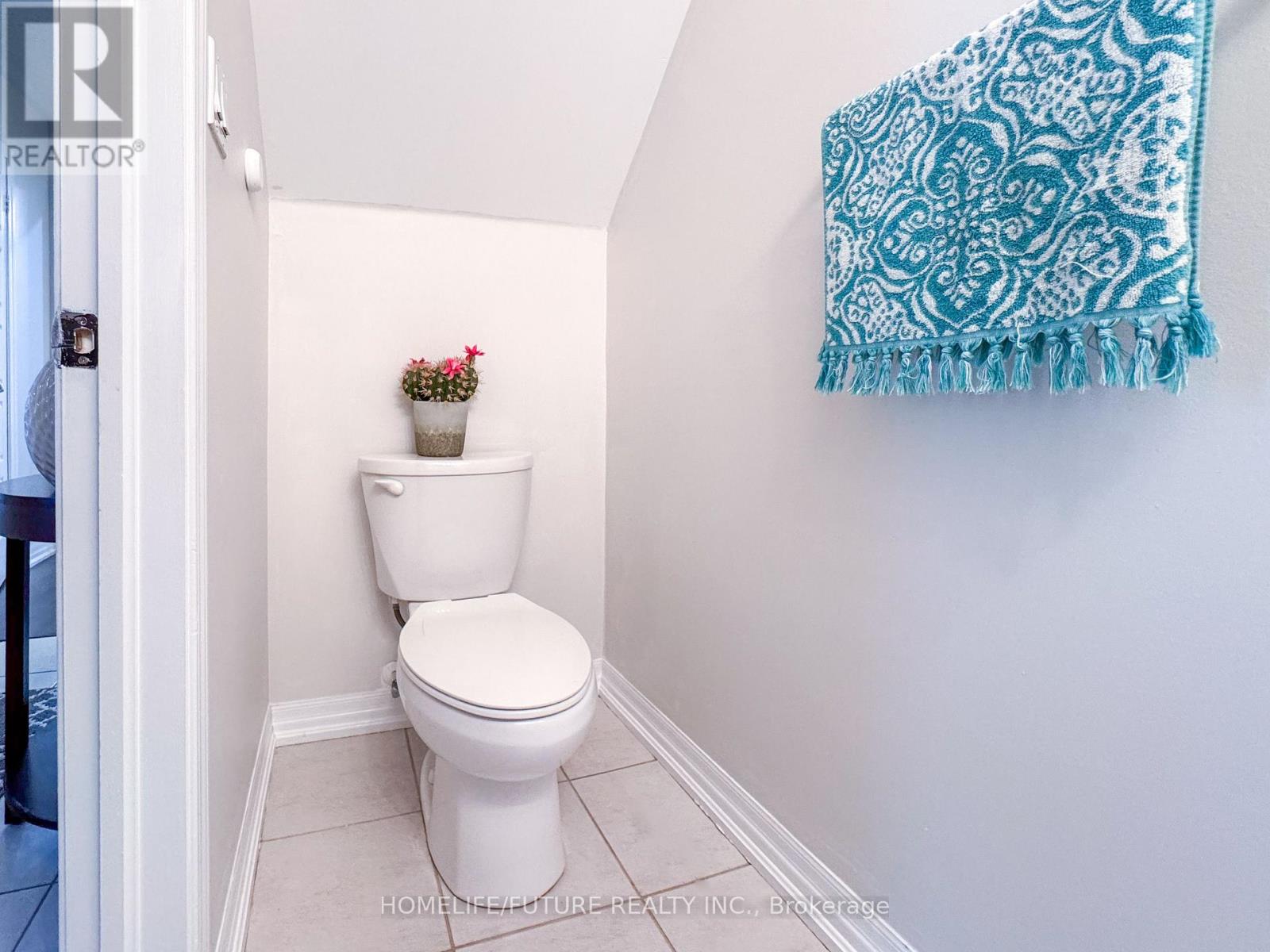 275 Ellen Davidson Drive, Oakville (Go Glenorchy), Ontario  L6M 0V6 - Photo 8 - W12572804