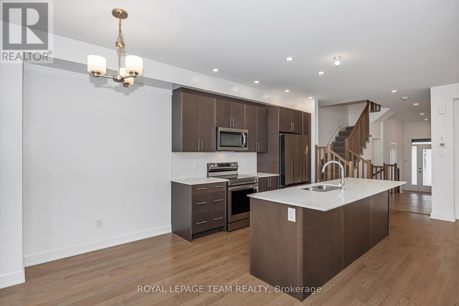 4007 Jockvale Road, Ottawa, Ontario  K2J 6Y8 - Photo 9 - X12552190