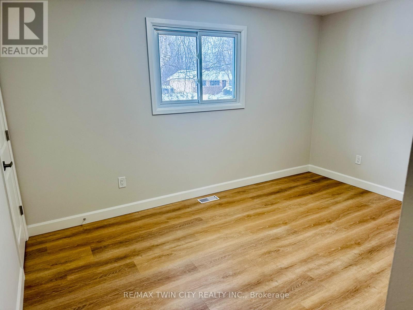 83 Elm Street, Norfolk (Simcoe), Ontario  N3Y 3B7 - Photo 13 - X12760636