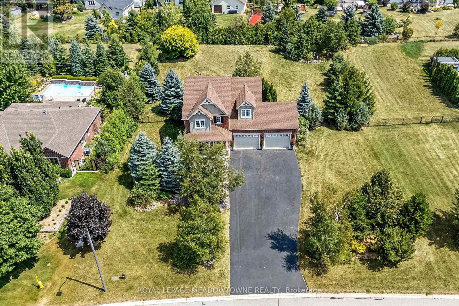 26 Island Lake Road, Mono, Ontario  L9W 5K3 - Photo 2 - X12760708