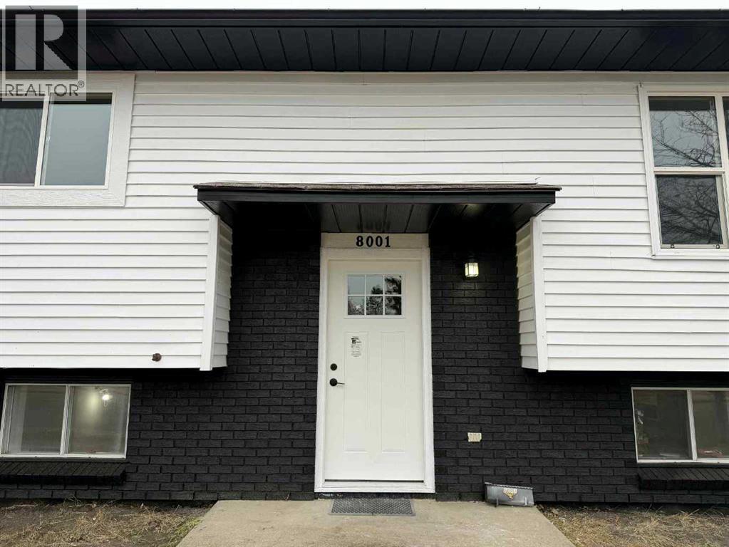 8001 Poplar Drive, Grande Prairie, Alberta  T8V 5K6 - Photo 2 - A2271494