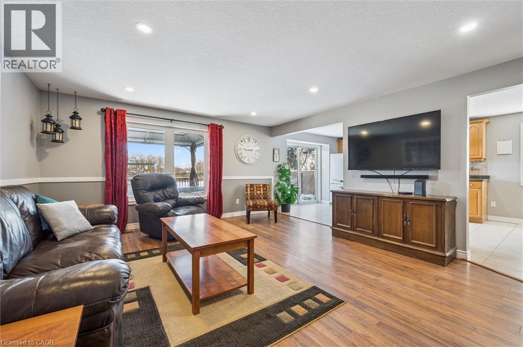 98 Peachtree Crescent, Cambridge, Ontario  N1S 4W3 - Photo 11 - 40800879