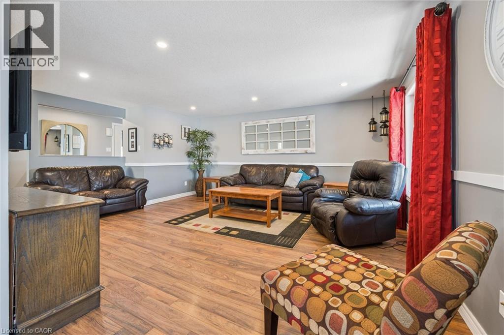 98 Peachtree Crescent, Cambridge, Ontario  N1S 4W3 - Photo 8 - 40800879