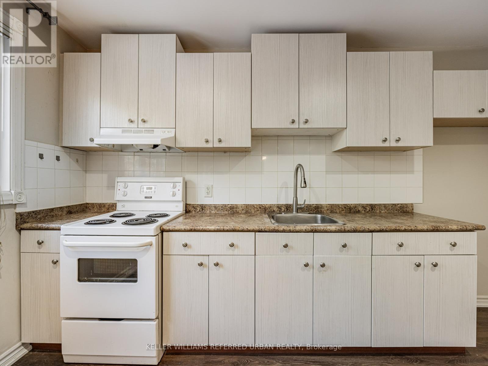 114 Kennard Avenue, Toronto, Ontario  M3H 4M4 - Photo 10 - C12680490