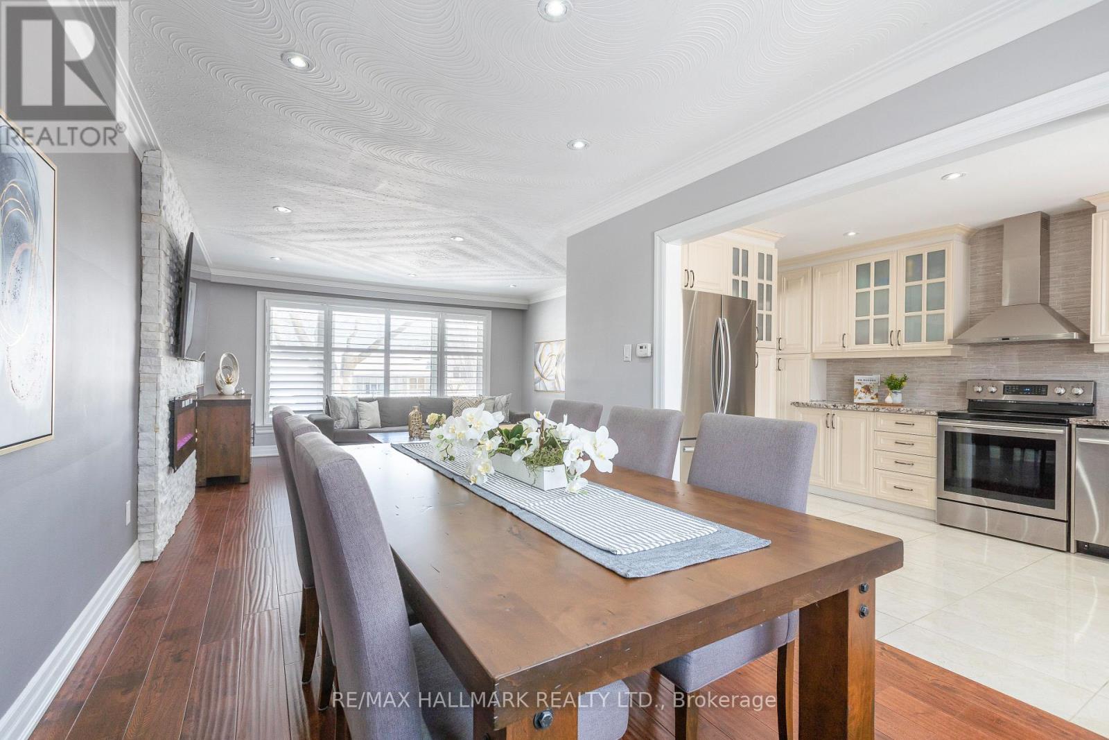 16 Marblehead Road, Toronto (Kingsview Village-The Westway), Ontario  M9R 3B6 - Photo 11 - W12756268