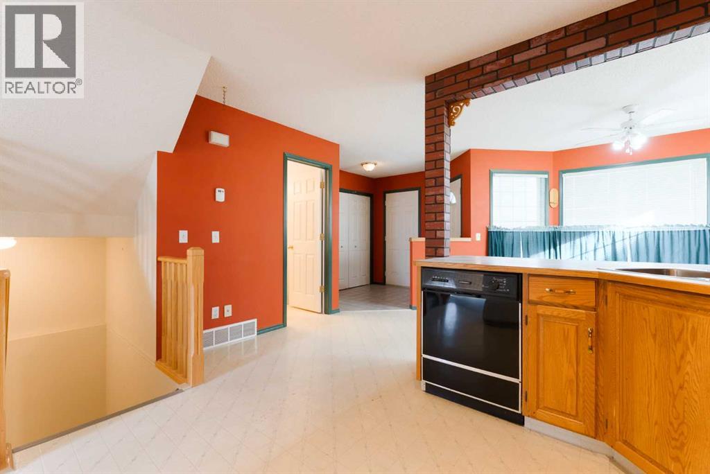 507 Citadel Terrace Nw, Calgary, Alberta  T3G 3X3 - Photo 7 - A2283431